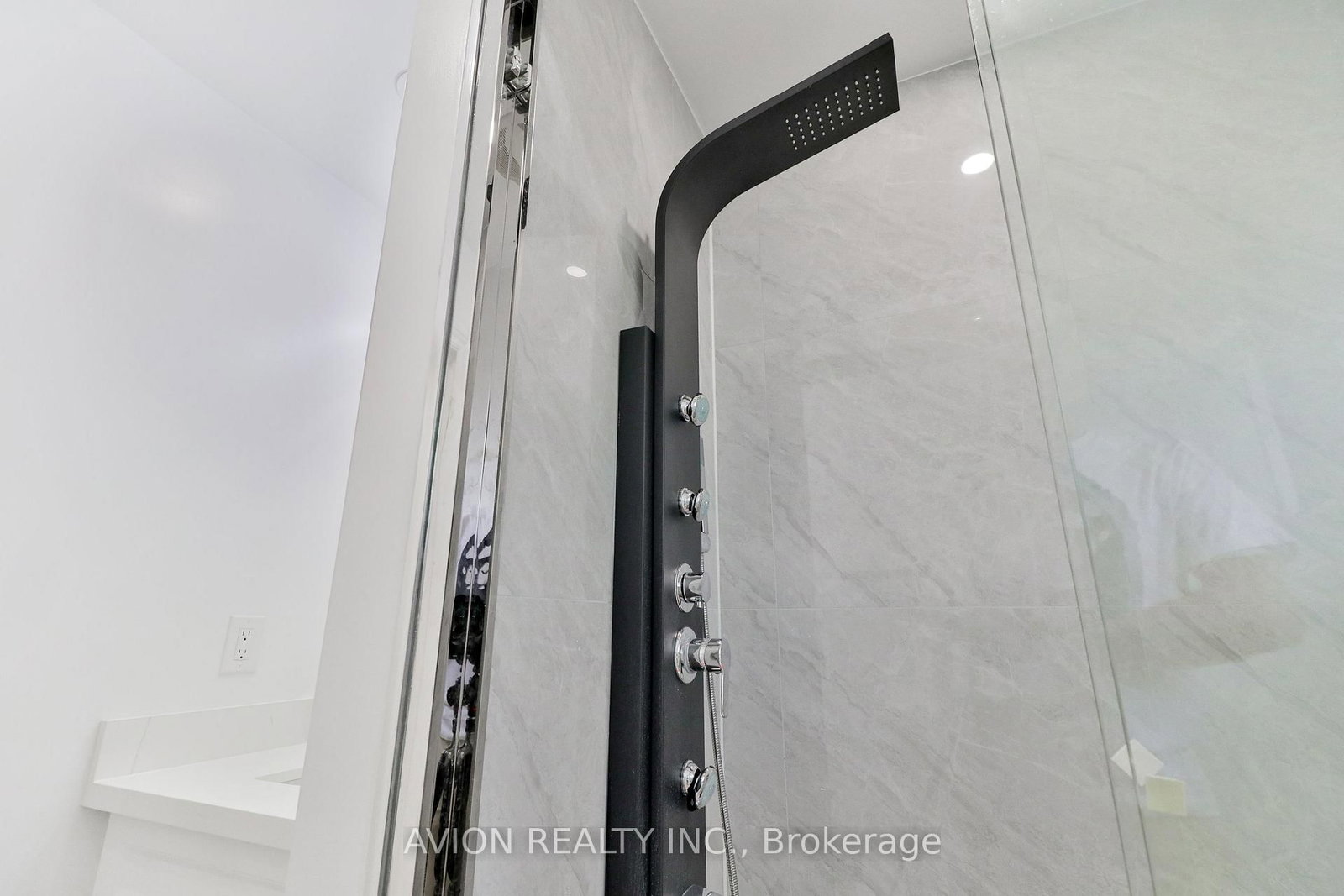 128 Rutherford Brampton,ON L6V 2J5 — Photo 16