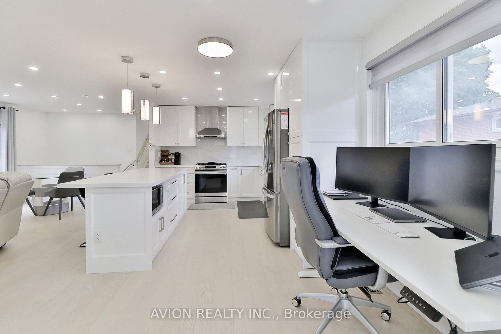 128 Rutherford Brampton,ON L6V 2J5 — Photo 6
