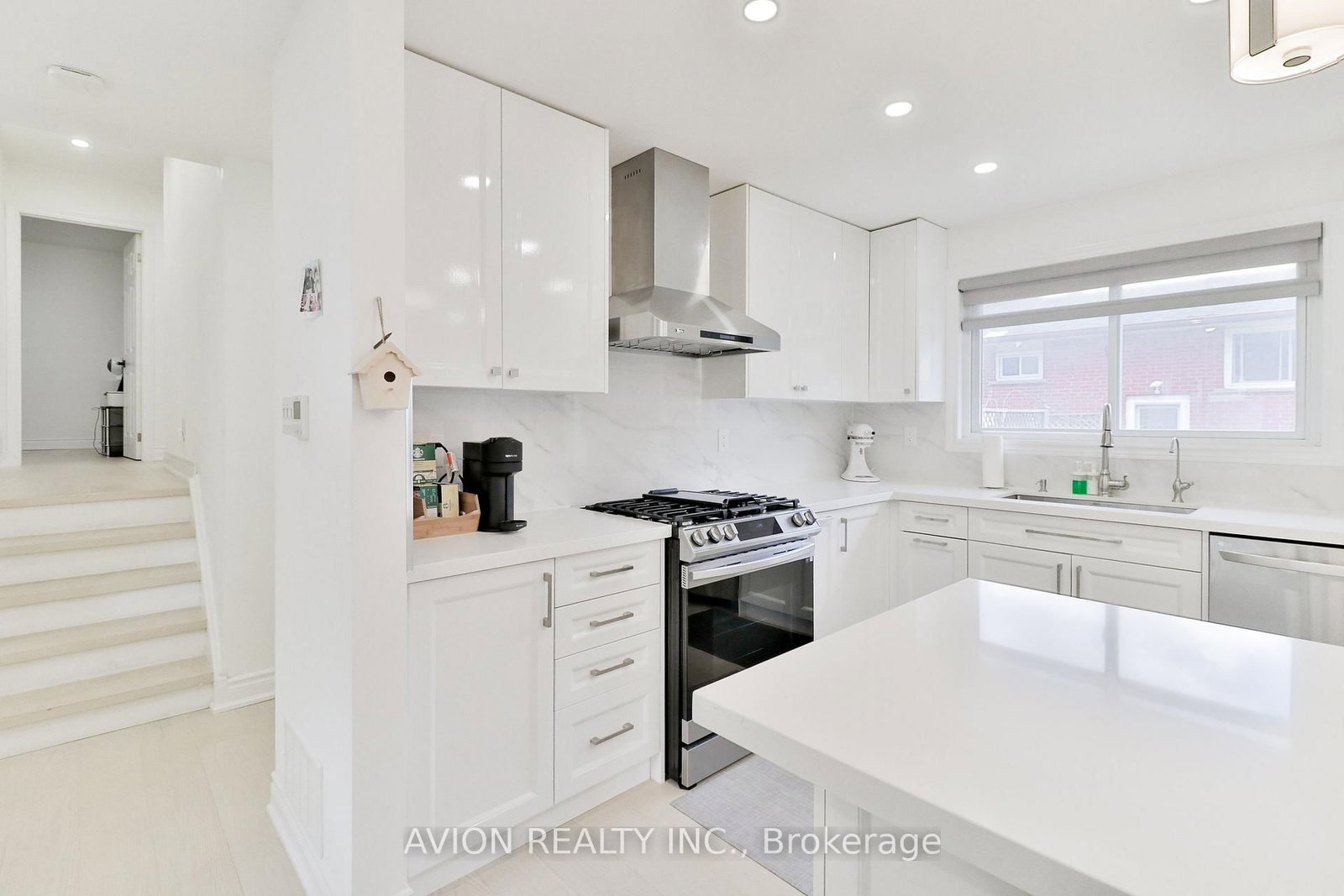 128 Rutherford Brampton,ON L6V 2J5 — Photo 8