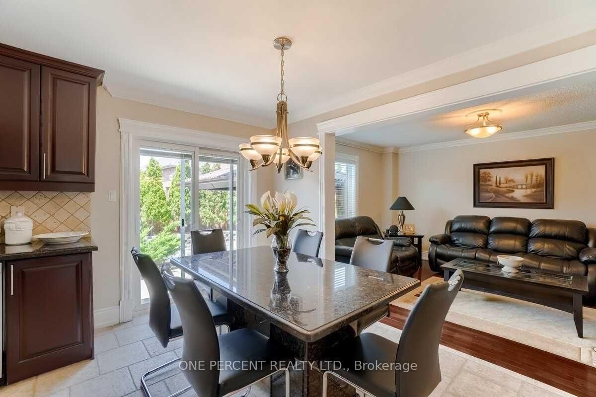 15 Beaverhall Brampton,ON L6X 4L3 — Photo 18