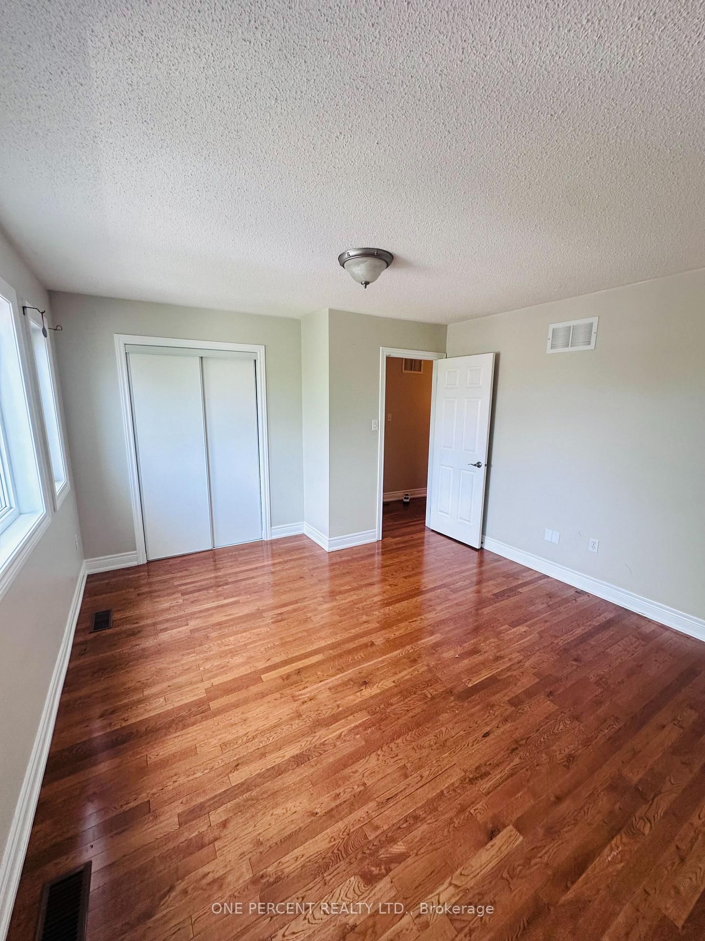 15 Beaverhall Brampton,ON L6X 4L3 — Photo 24
