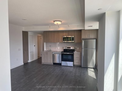 Unit 220 — 4010 Eglinton Avenue W — photo 5
