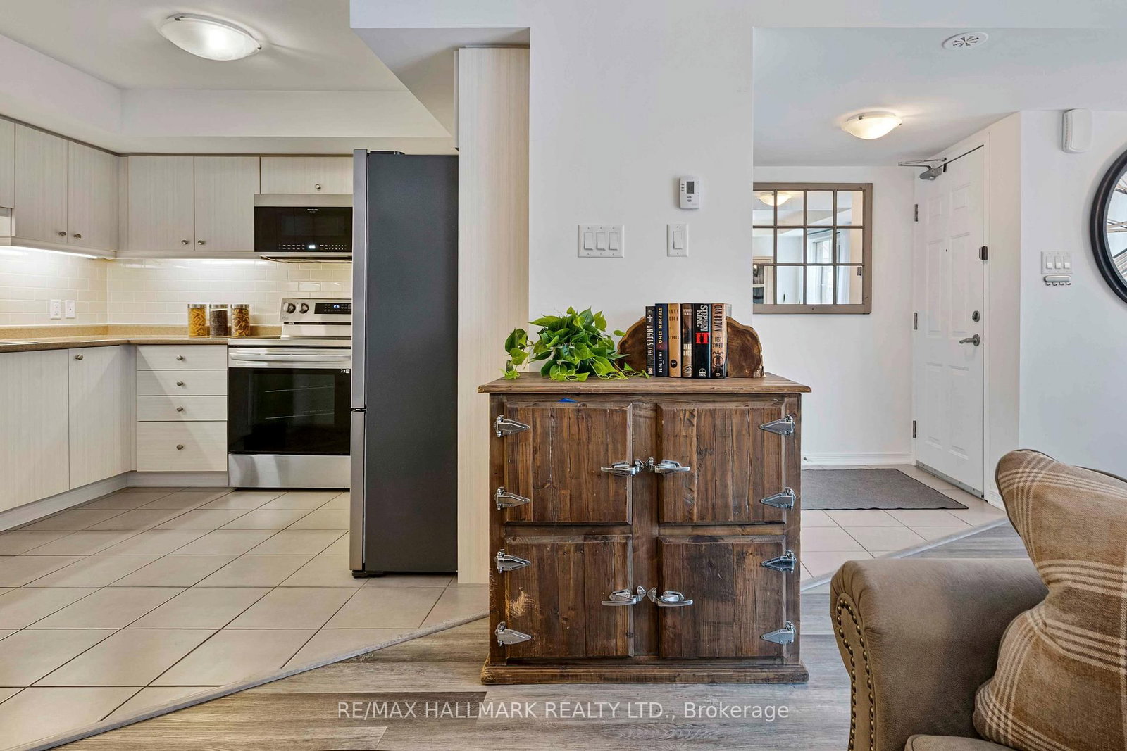 2441 Greenwich Drive • #107 • Oakville, ON photo 9