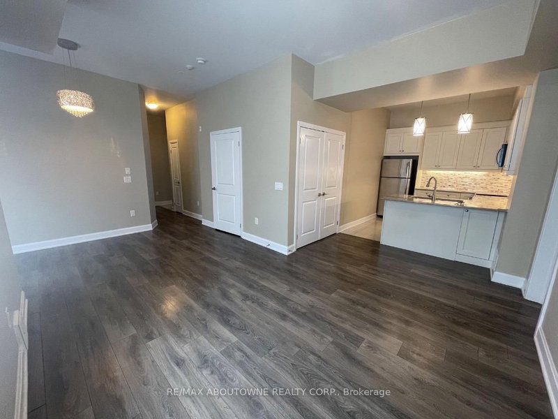 home for lease on 101-276 Gatwick Drive