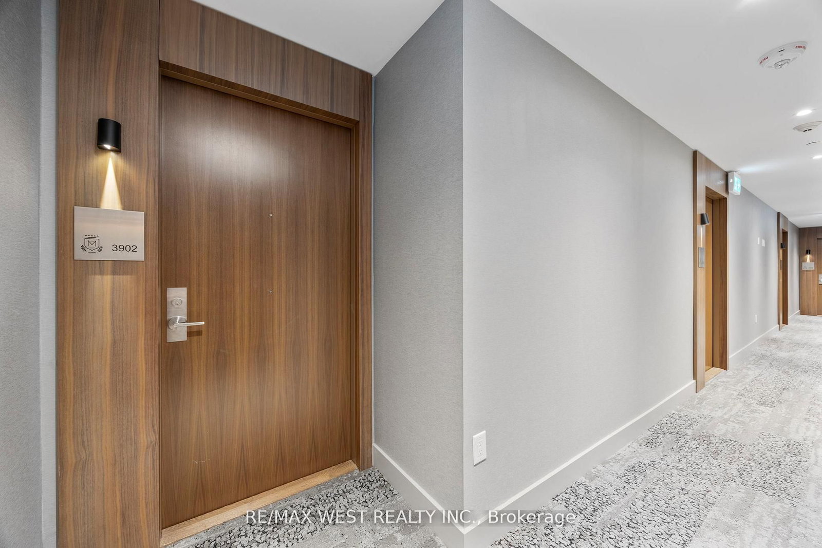 1928 W Lake Shore Boulevard • #3902 • Toronto, ON photo 2