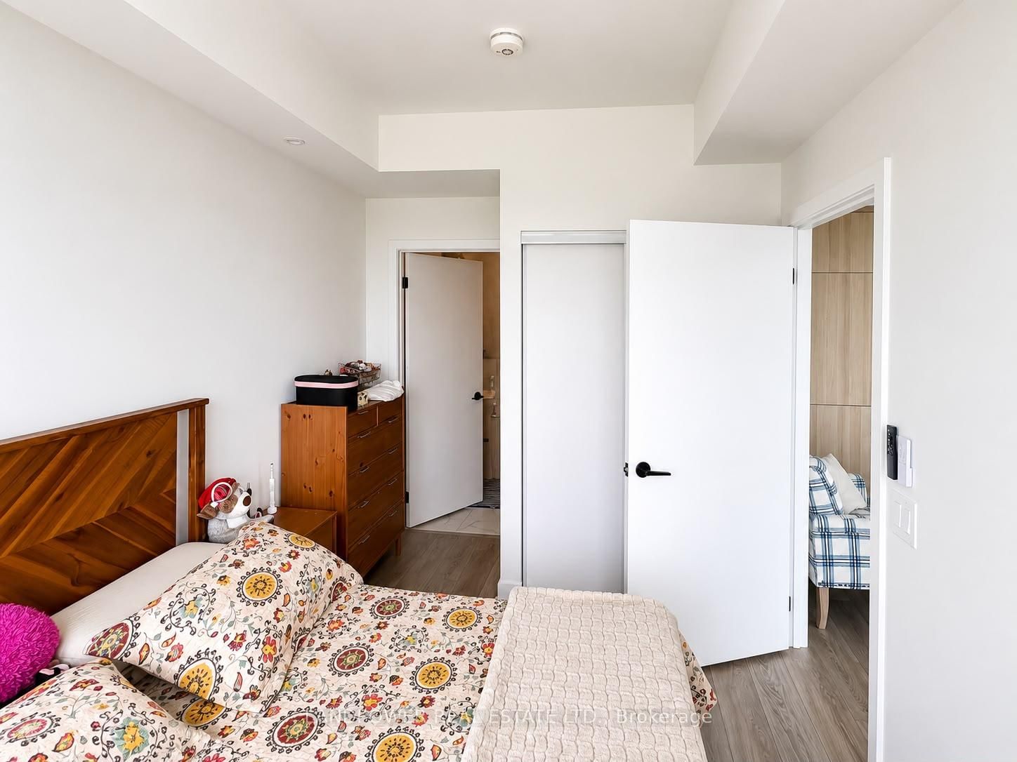 220 Missinnihe Way • #1409 • Mississauga, ON photo 10