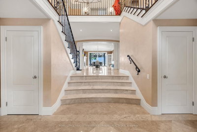 35 Brentwood Road — photo 6