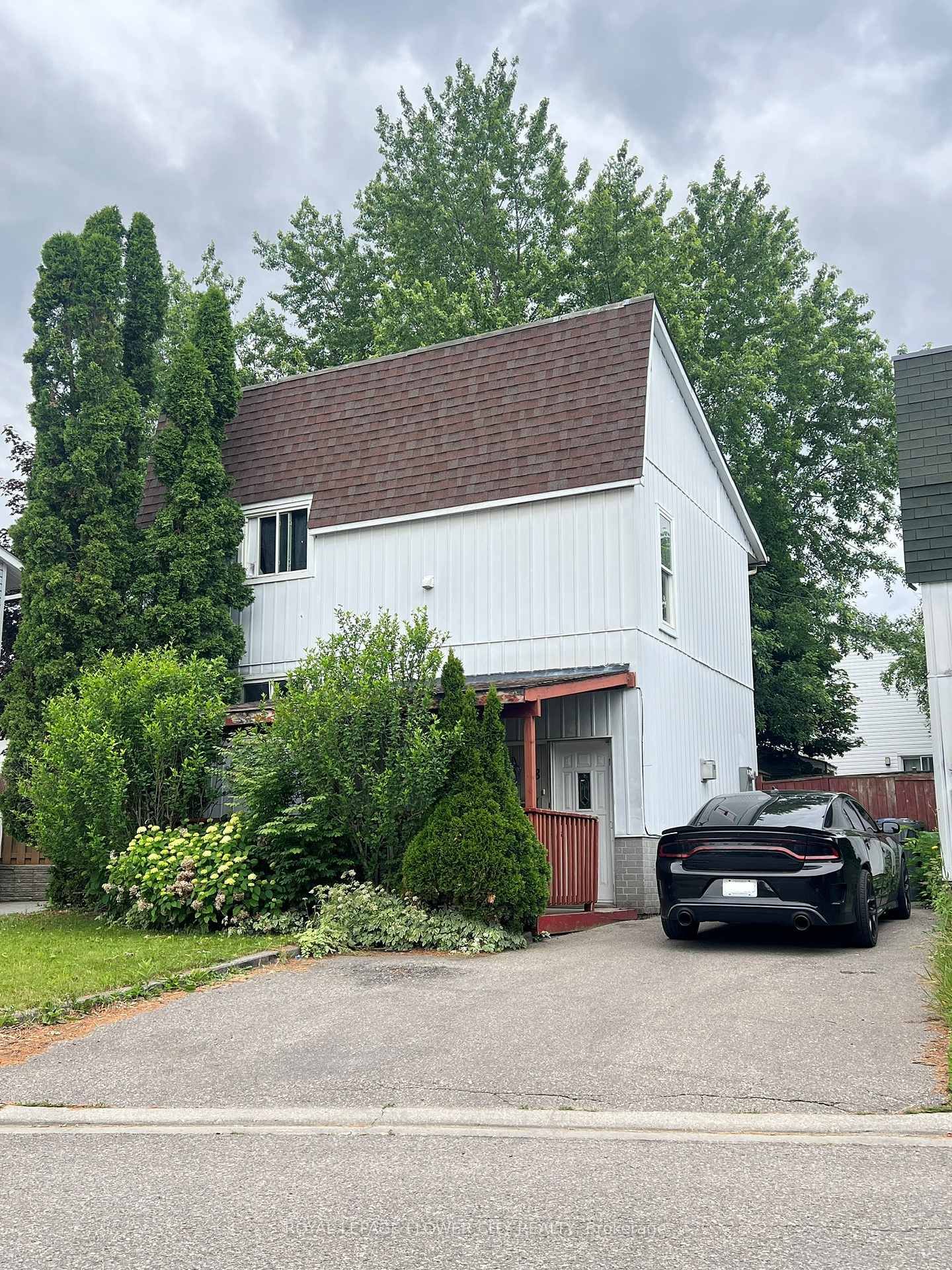 8 Grand River Court, Brampton, ON