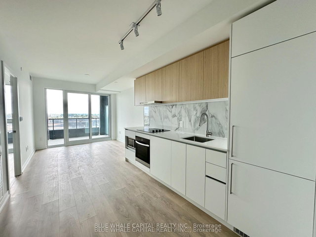 816 - 1100 Sheppard Avenue W