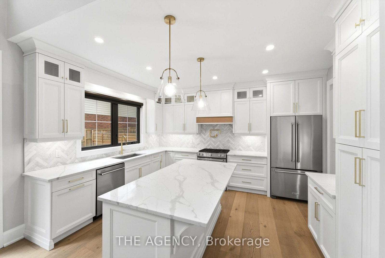 308 Appleby Line • Burlington, ON photo 10