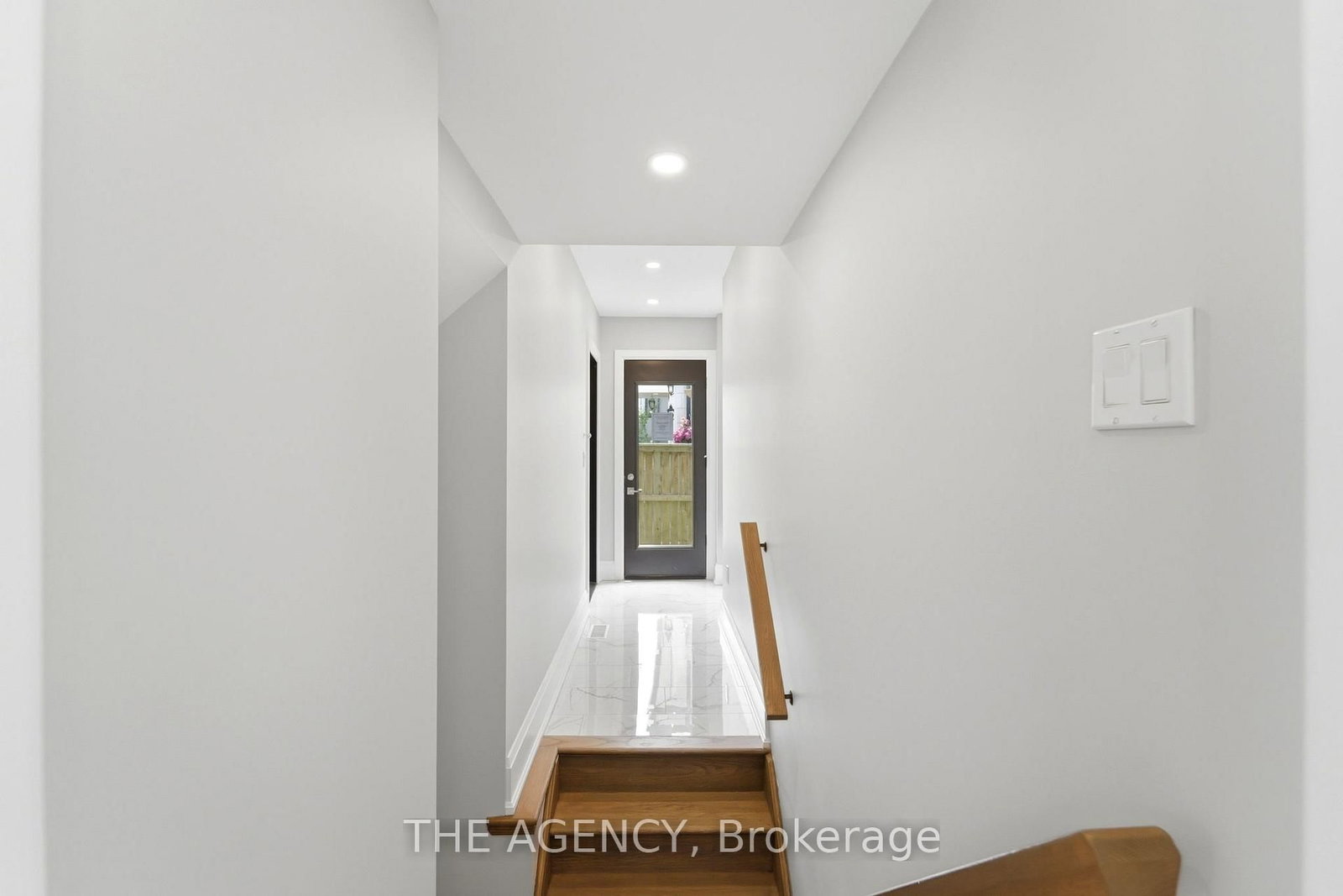 308 Appleby Line • Burlington, ON photo 17