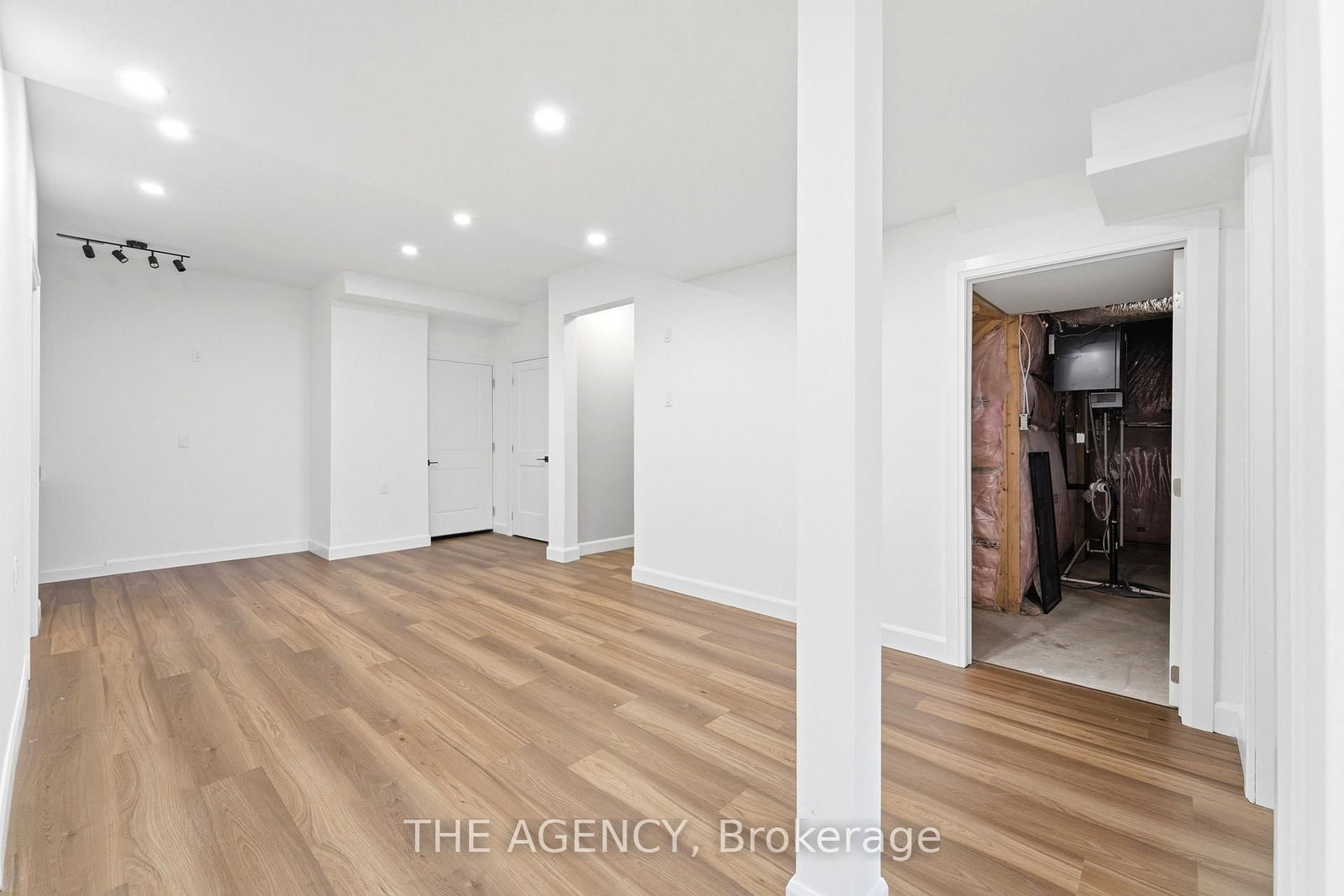 308 Appleby Line • Burlington, ON photo 38