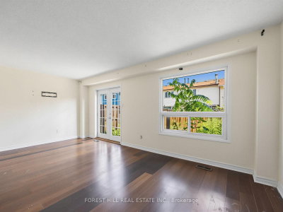 61 Royal Salisbury Way • Brampton, ON photo 9