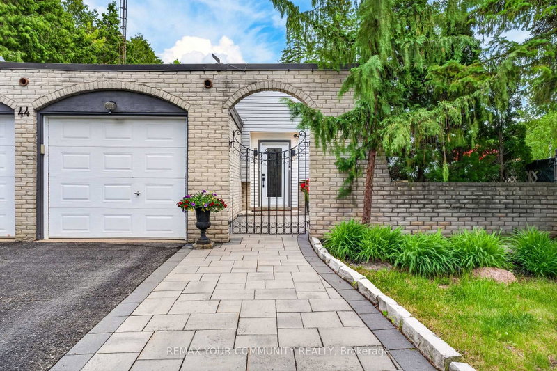 44 Pineridge Drive