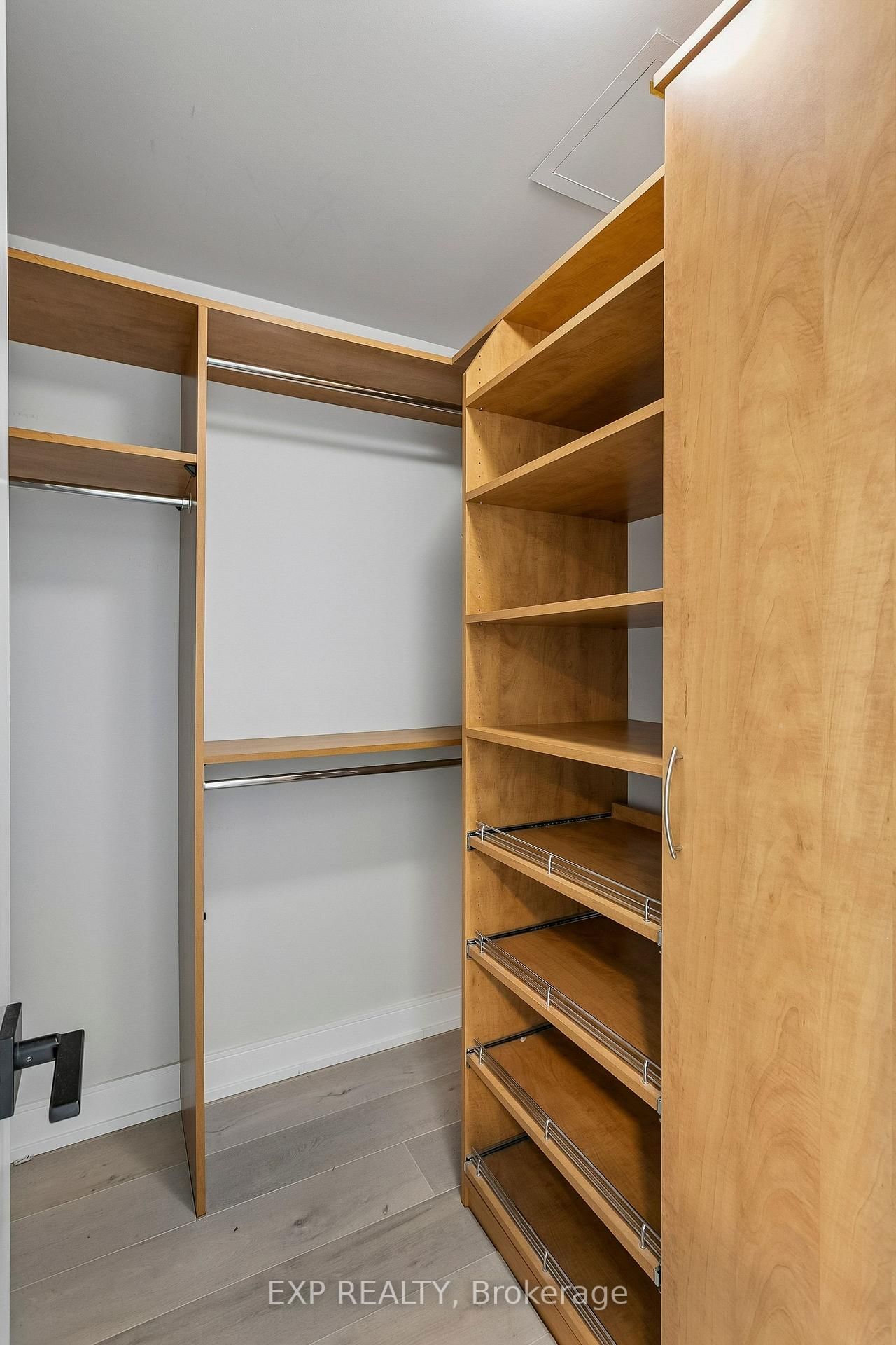 1359 Rathburn Road E • #1406 • Mississauga, ON photo 18