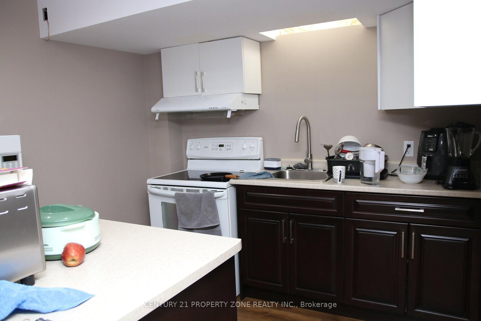 24 Sweet Clover Crescent • Brampton, ON photo 33