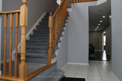24 Sweet Clover Crescent • Brampton, ON photo 9