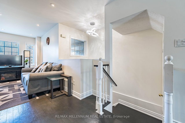36 - 36 Spadina Road