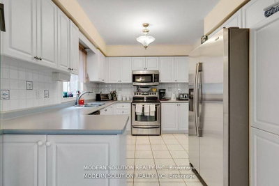 552 Wildgrass Road • Mississauga, ON photo 9