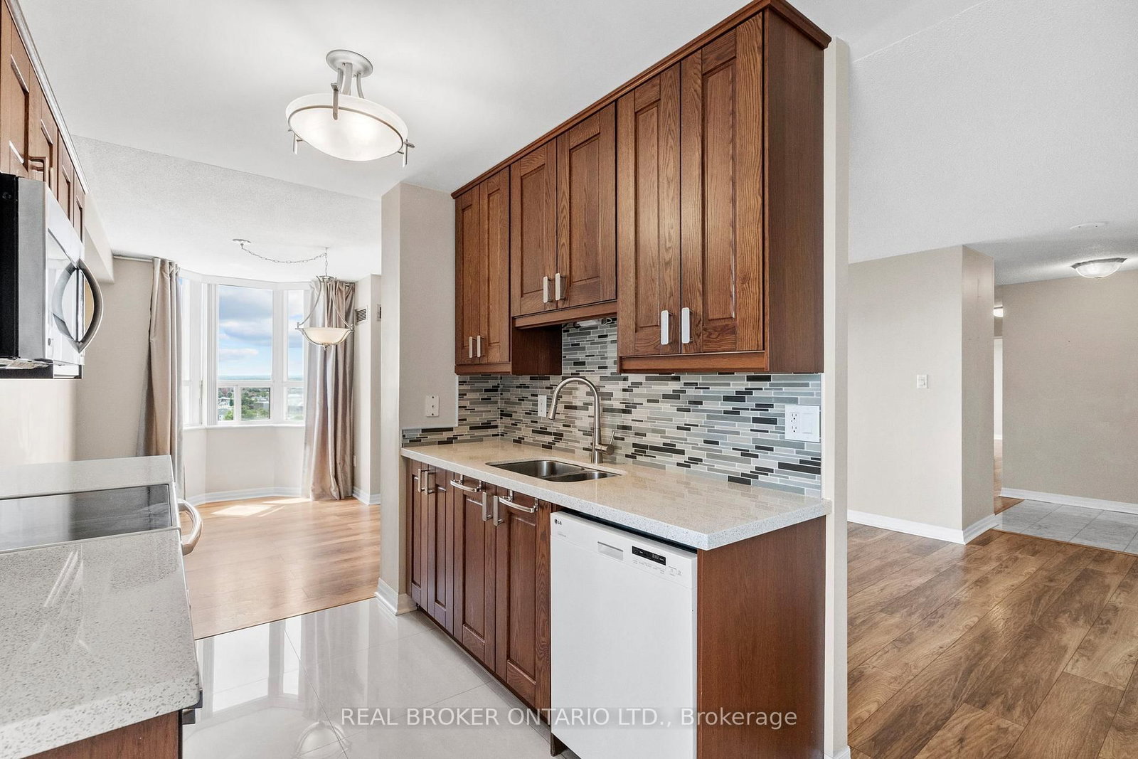30 Malta Avenue • #1603 • Brampton, ON photo 10