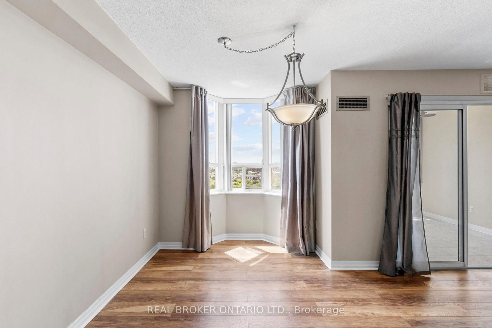 30 Malta Avenue • #1603 • Brampton, ON photo 17