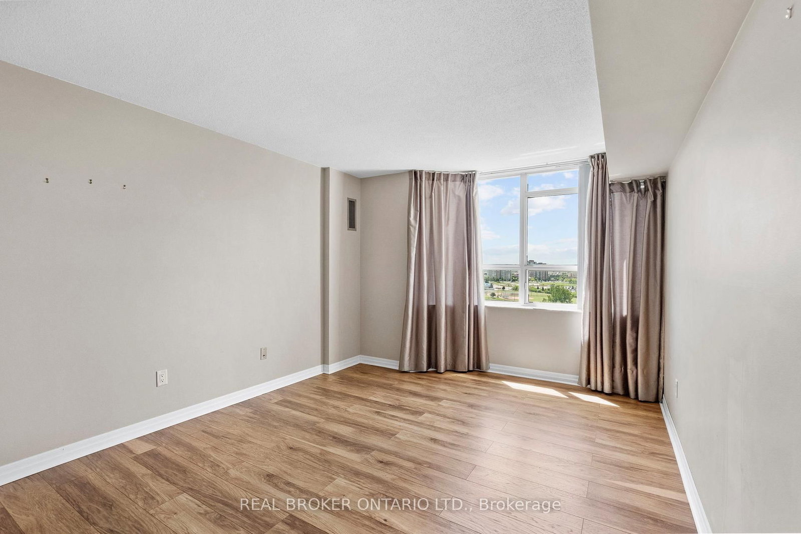 30 Malta Avenue • #1603 • Brampton, ON photo 33