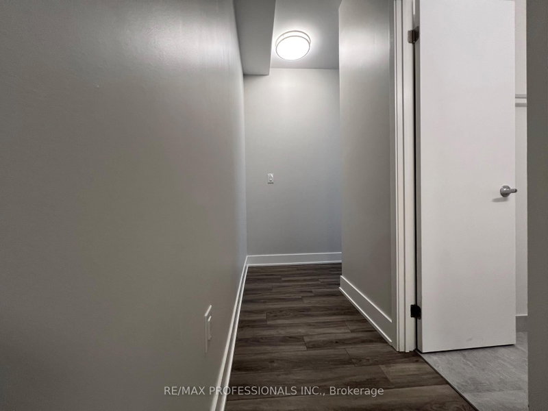 121 - 62 Dixfield Drive