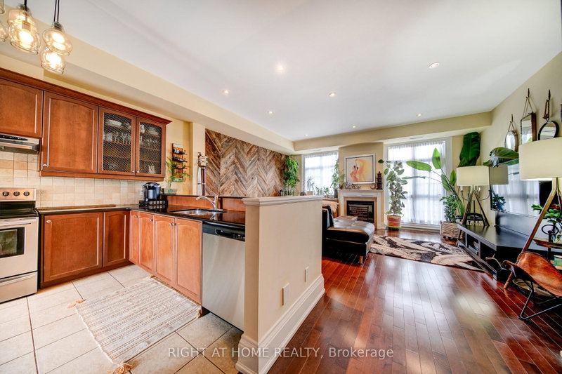 120 Bronte Oakville,ON L6L 3C1 — Photo 10