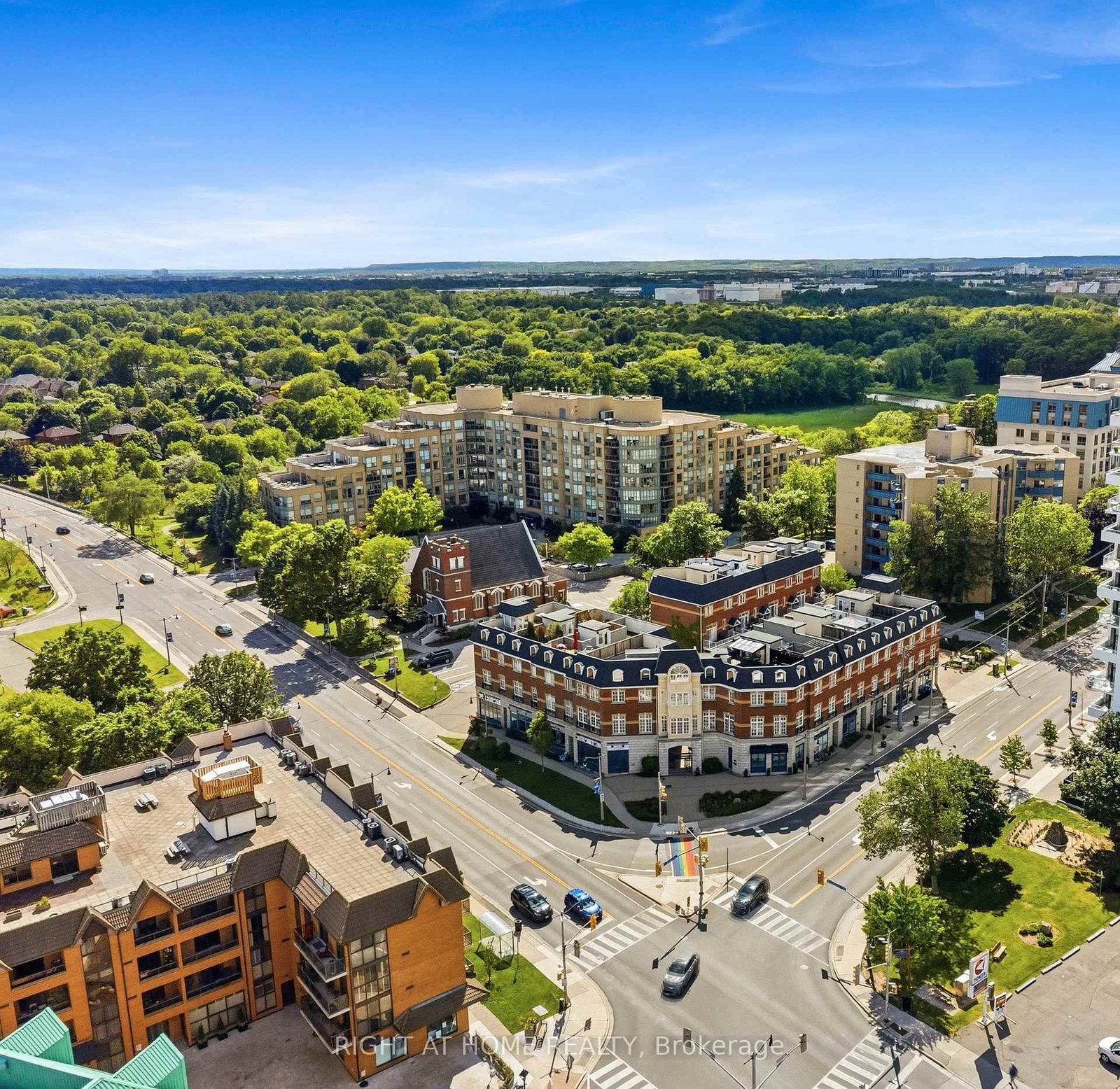 120 Bronte Oakville,ON L6L 3C1 — Photo 2