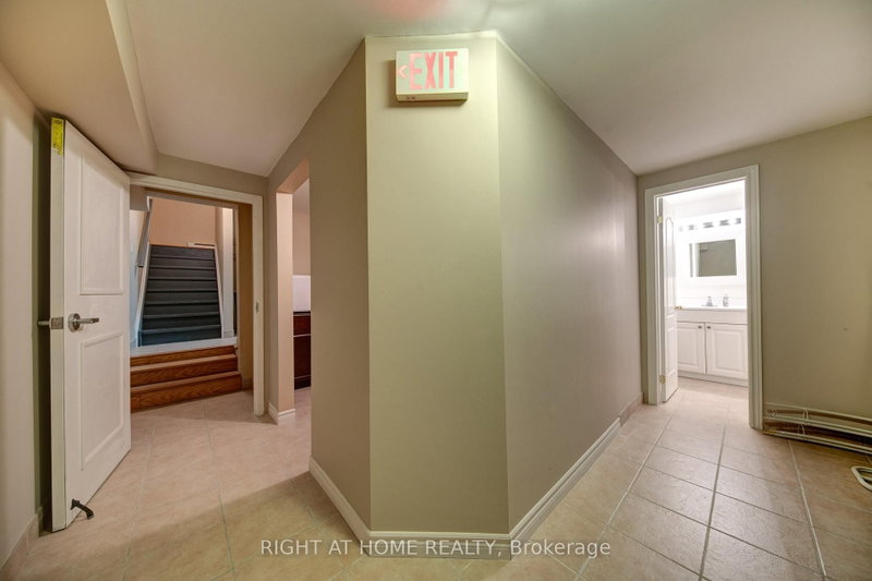 120 Bronte Oakville,ON L6L 3C1 — Photo 37