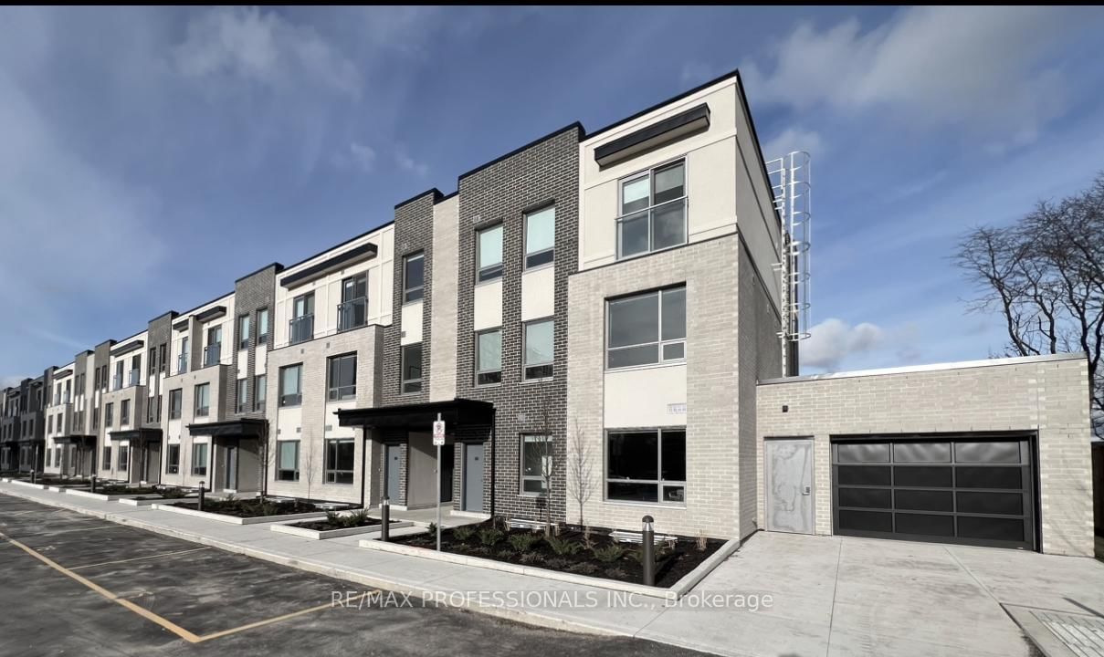 140-62 Dixfield Drive, Toronto, ON