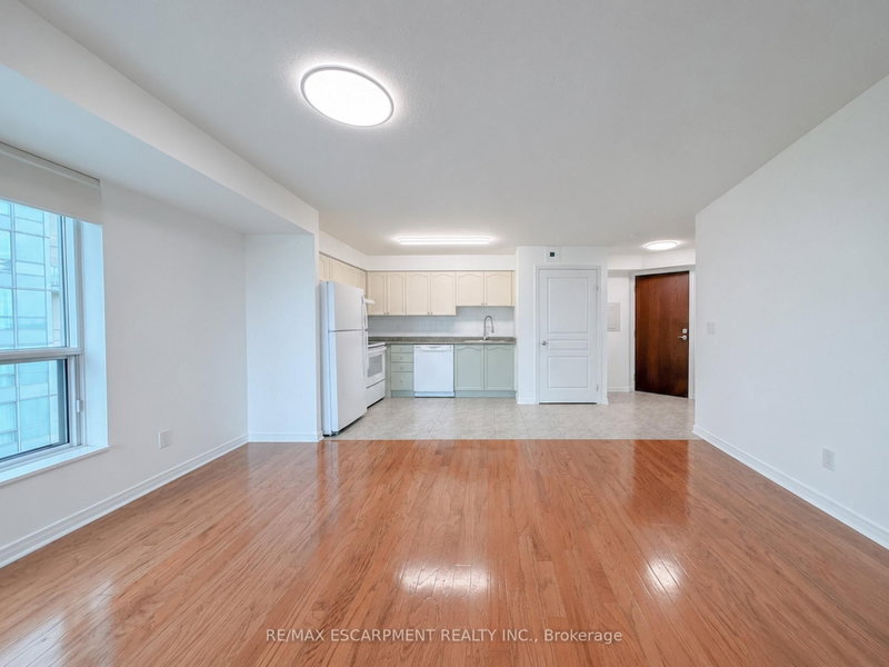 2545 Erin Centre Blvd photo 3