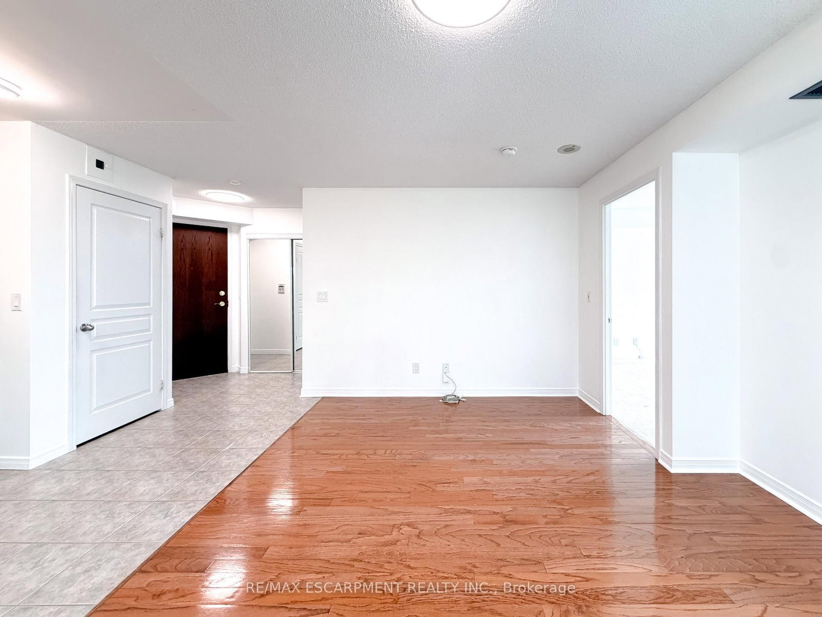 2545 Erin Centre Mississauga,ON L5M 6Z9 — Photo 5