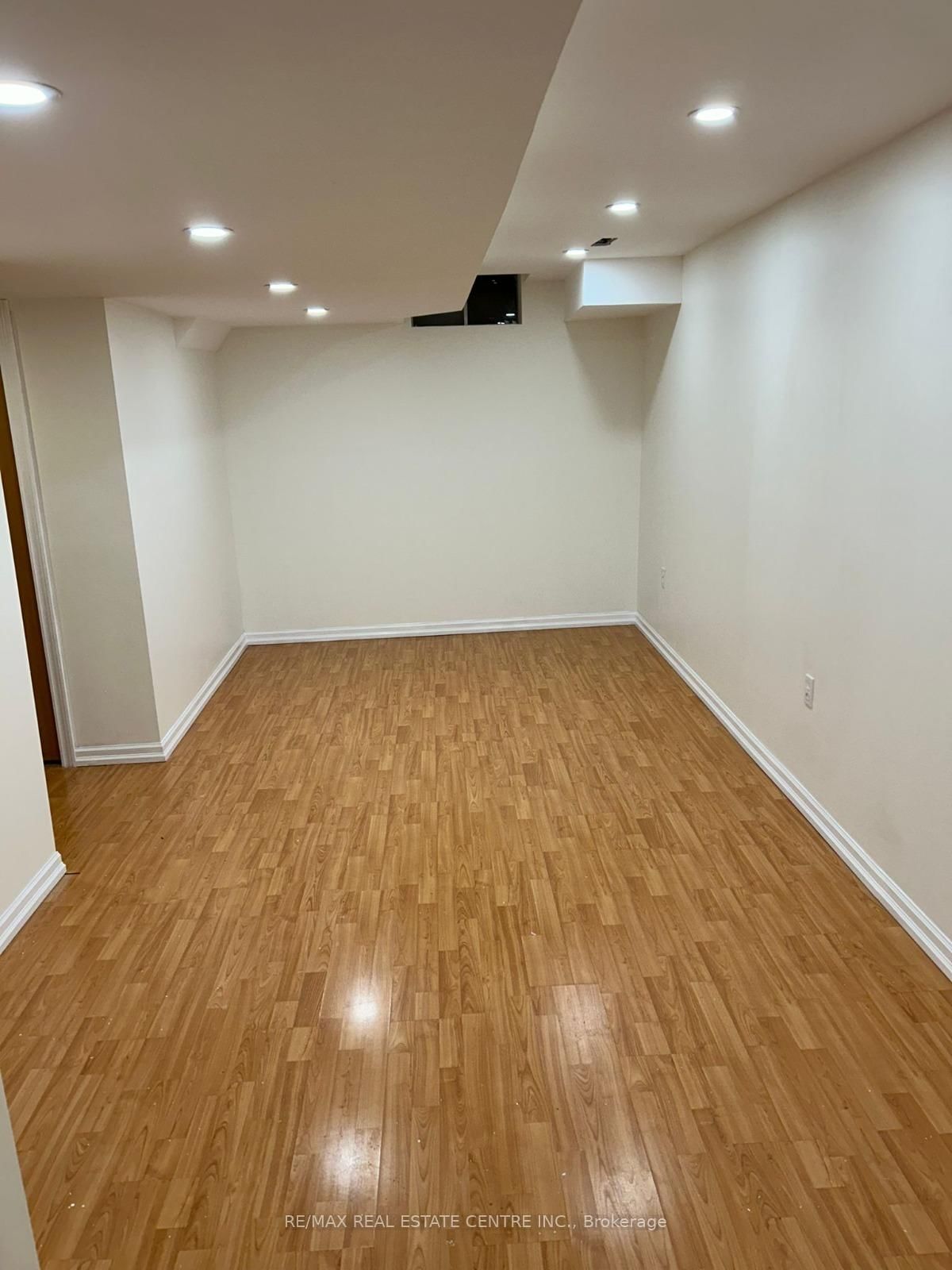 6850 Dillingwood Drive • Mississauga, ON photo 39