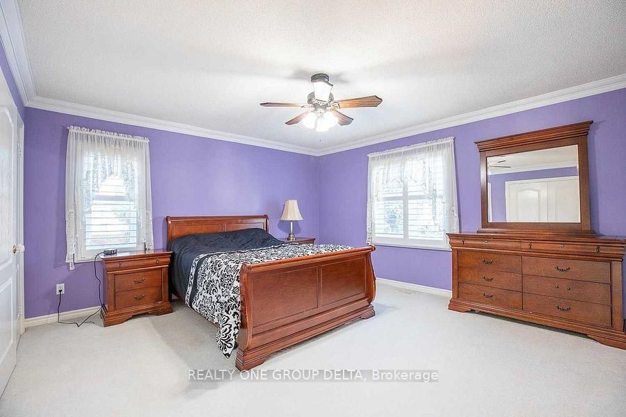 1918 Royal Credit Boulevard • Mississauga, ON photo 17