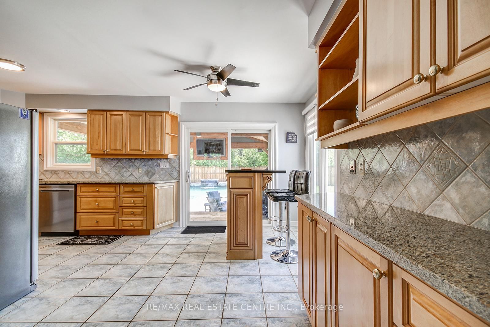 200 DELREX Boulevard • Halton Hills, ON photo 14