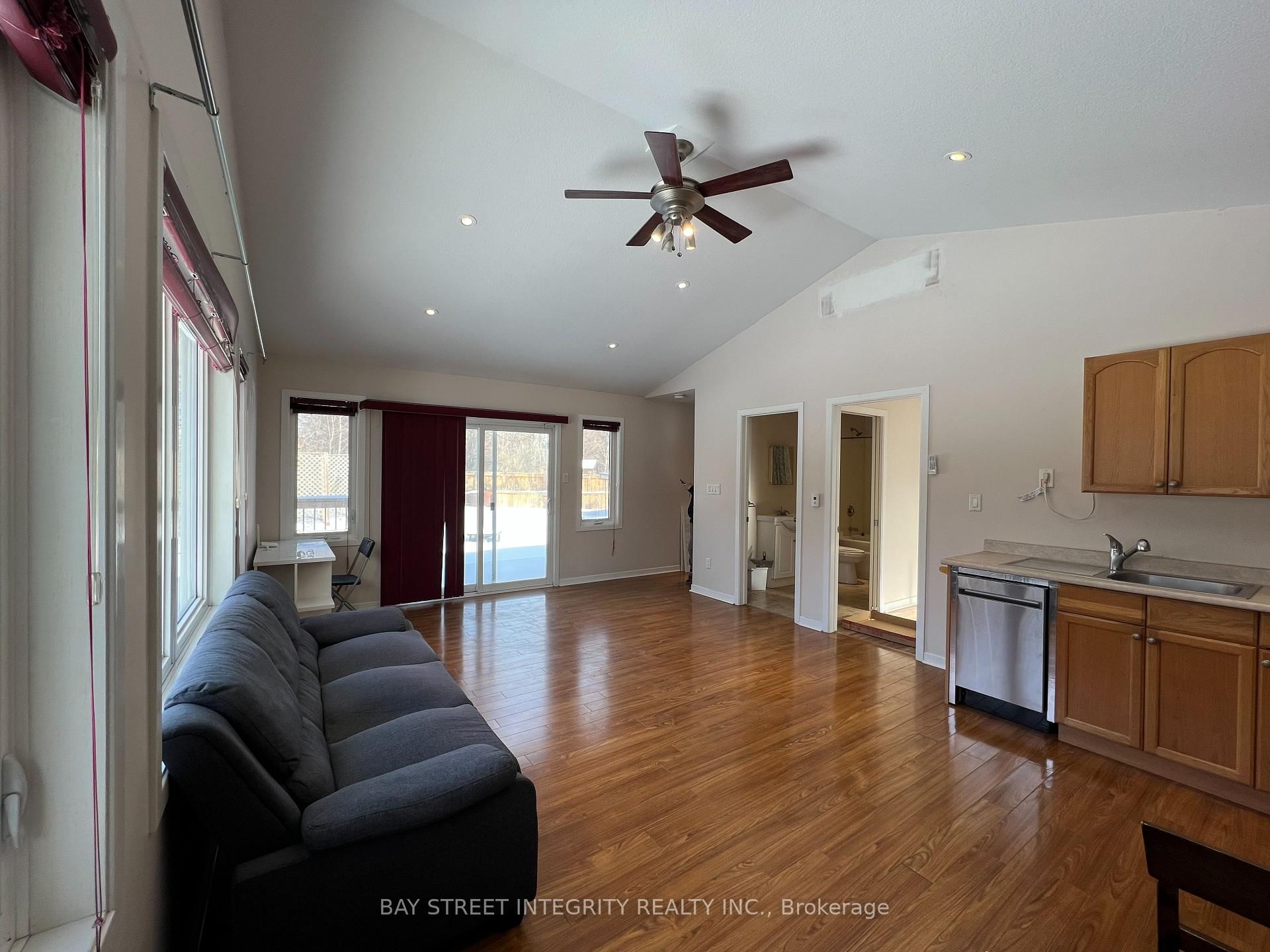 1339 Pinegrove Road, Unit 2