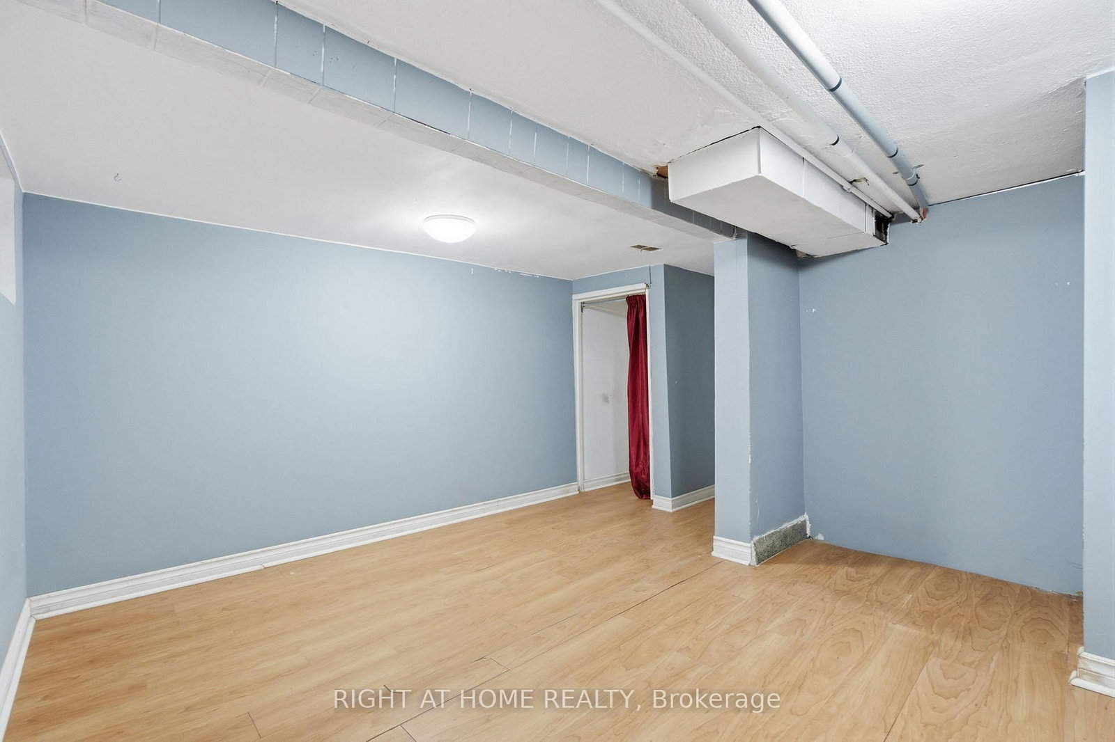502 Salem Avenue N • Toronto, ON photo 40