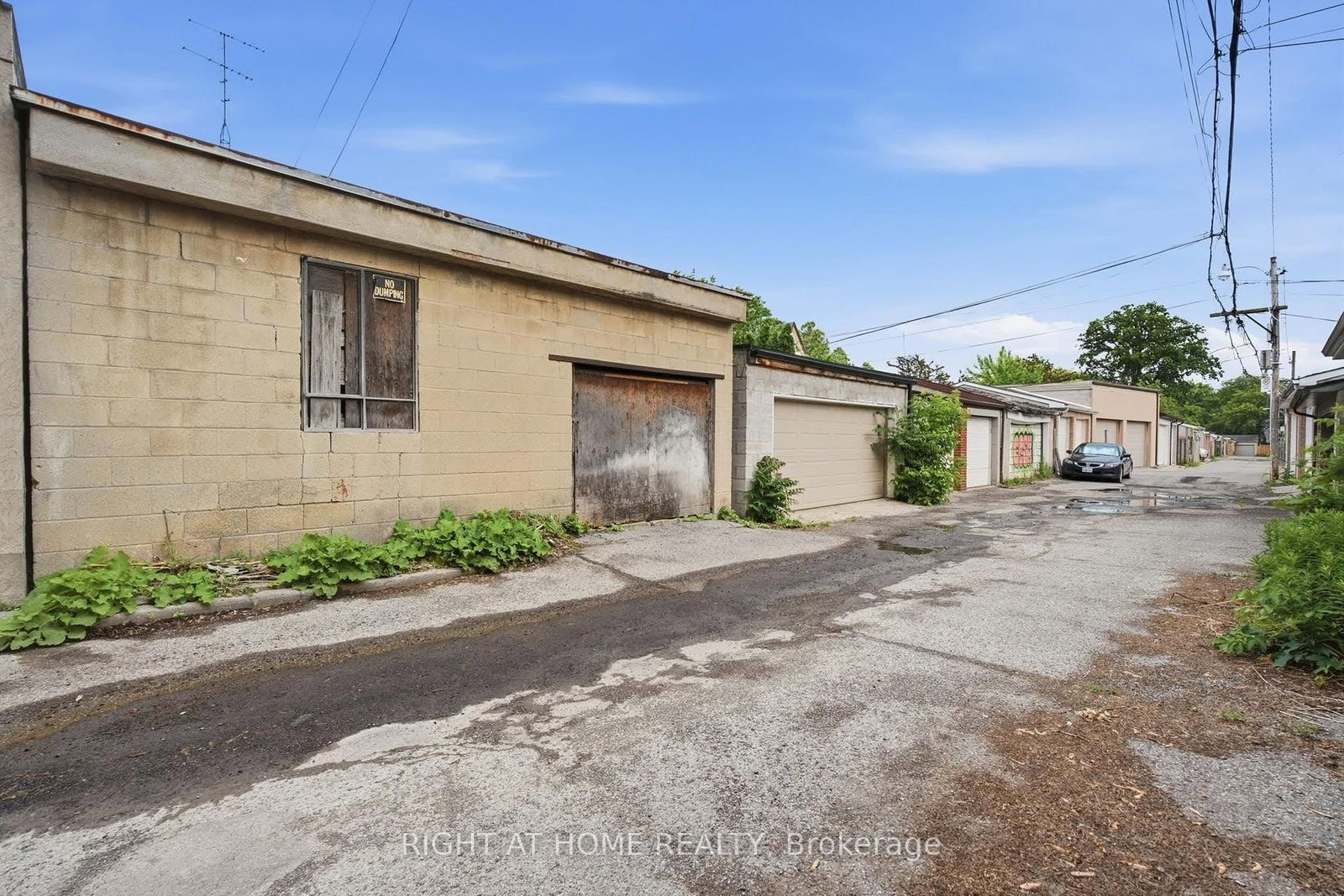 502 Salem Avenue N • Toronto, ON photo 50