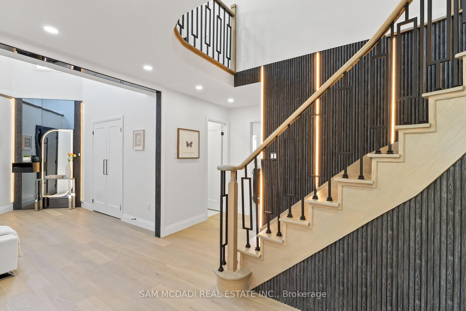 1521 Roseway Drive • Mississauga, ON photo 17