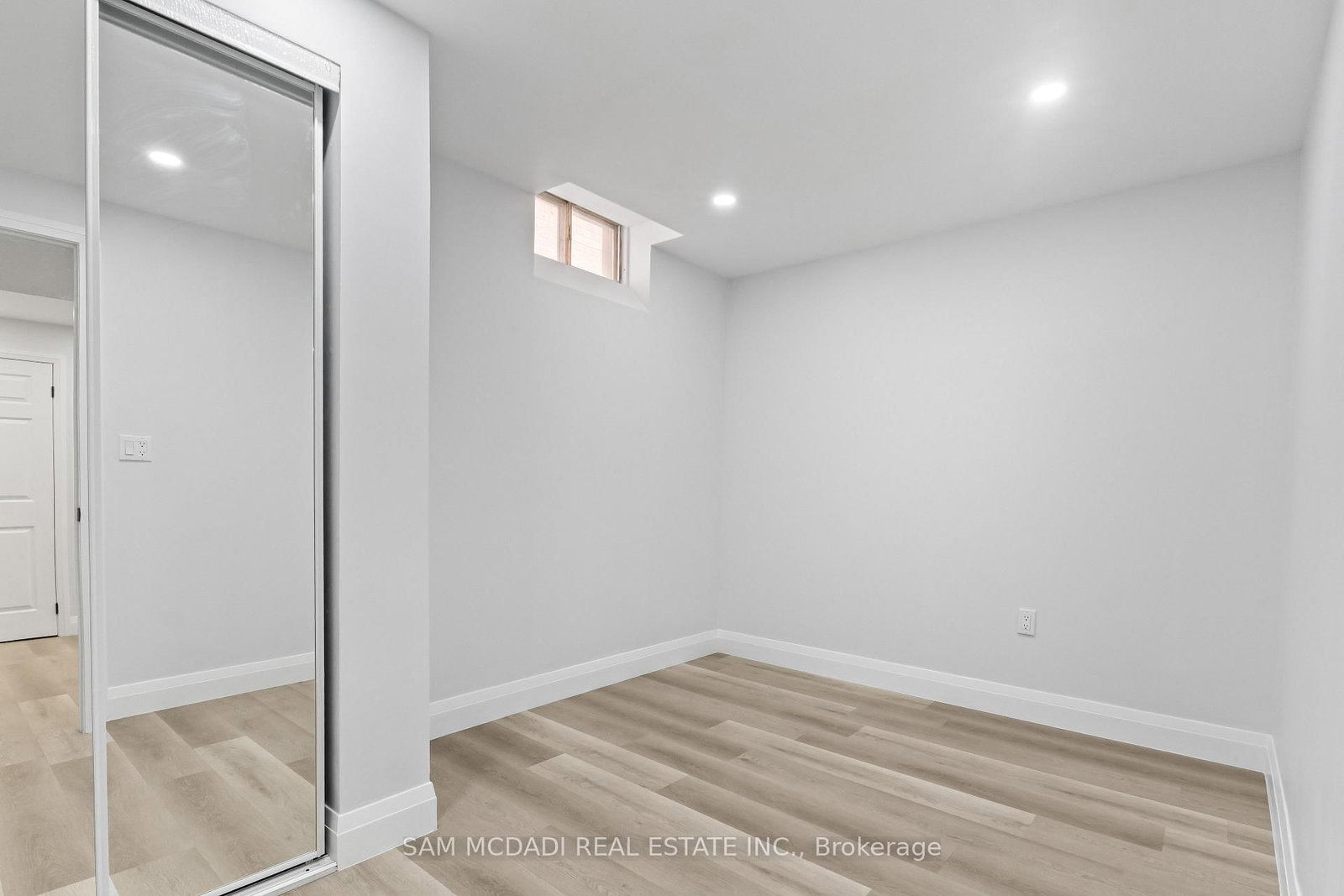 1521 Roseway Drive • Mississauga, ON photo 37