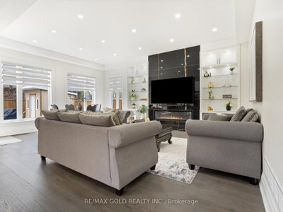 135 S Mill Street • Brampton, ON photo 8