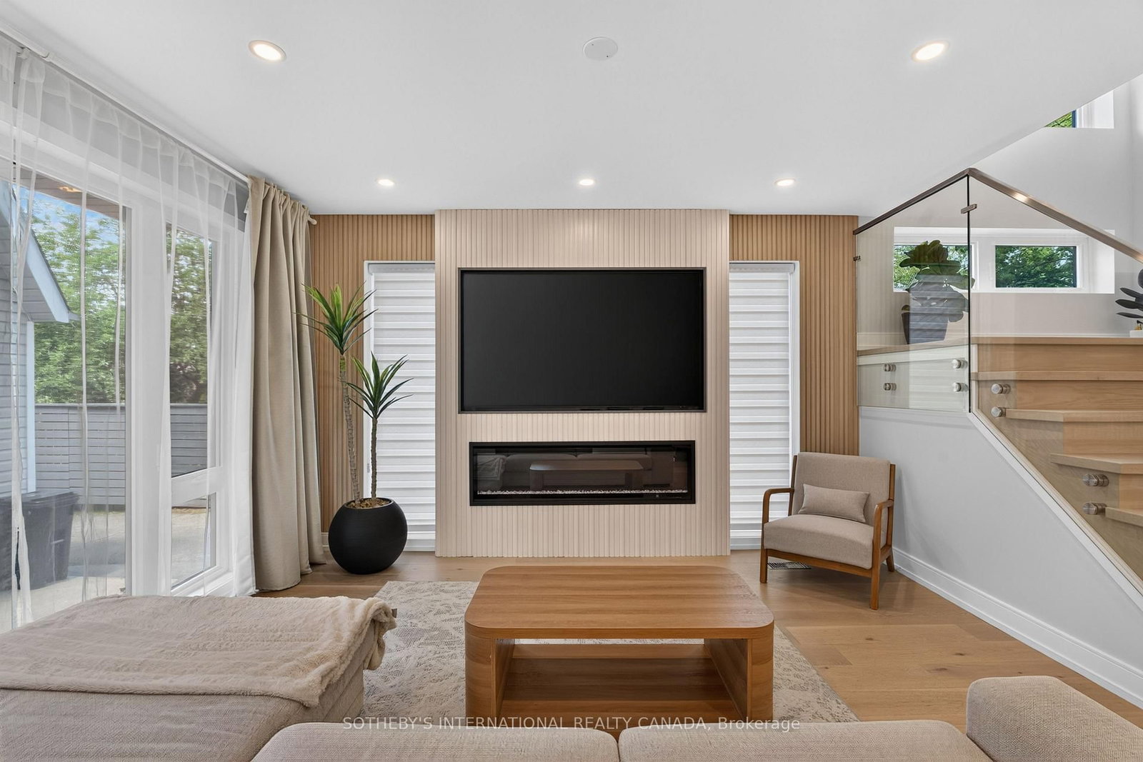 20 Uno Drive • Toronto, ON photo 10