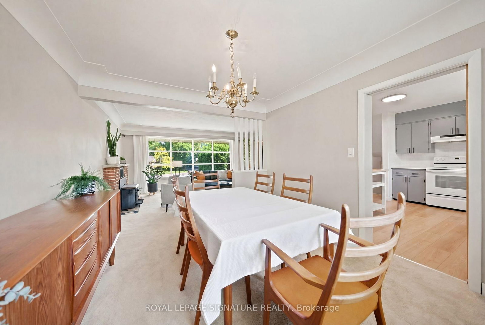 308 South Court S • Burlington, ON photo 11