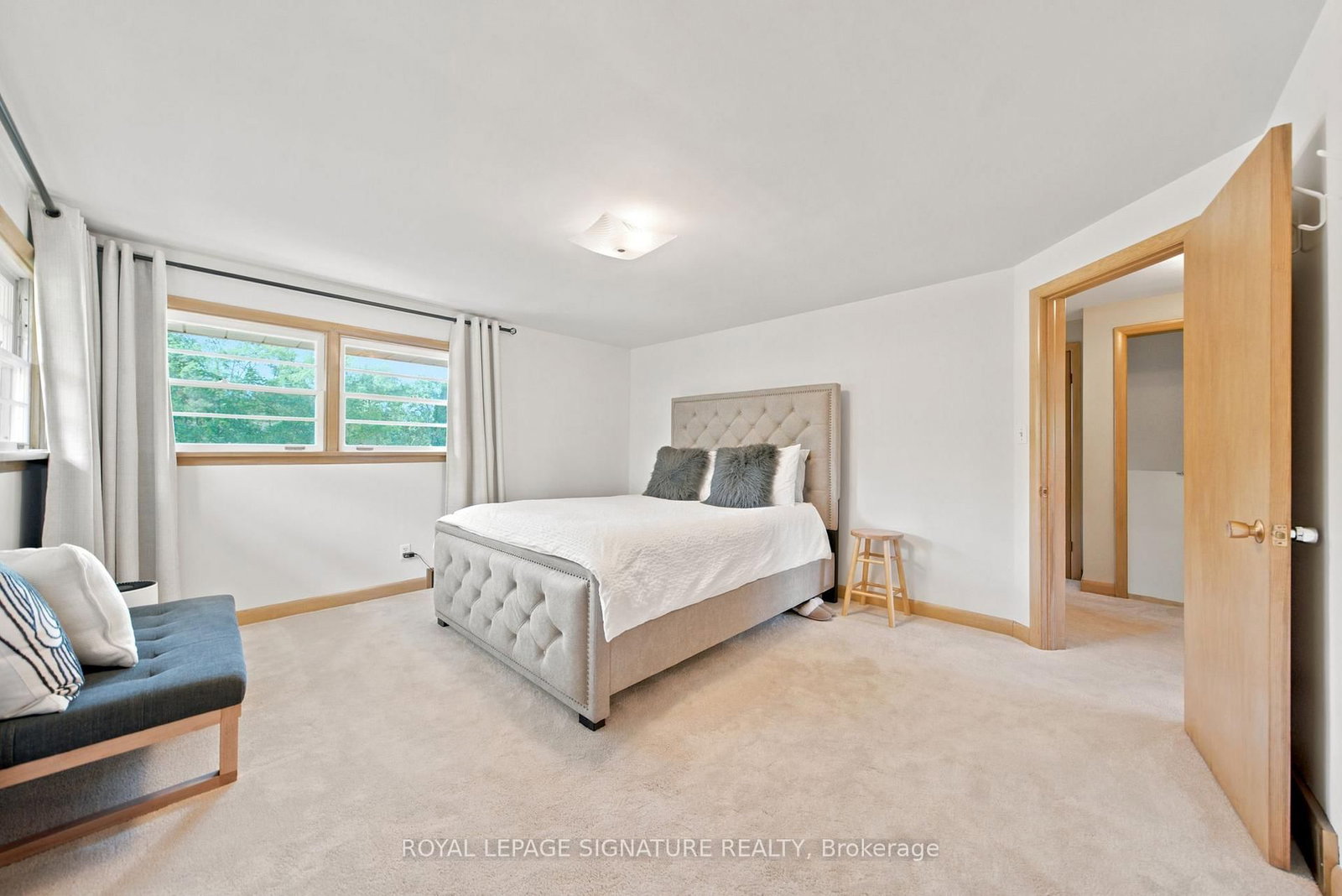 308 South Court S • Burlington, ON photo 18