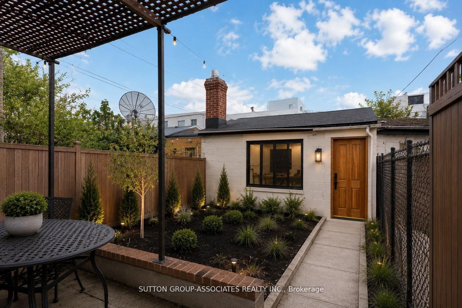 97 Pendrith Street • Toronto, ON photo 24