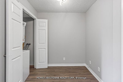Unit 401 — 310 Burnhamthorpe Road W — photo 5