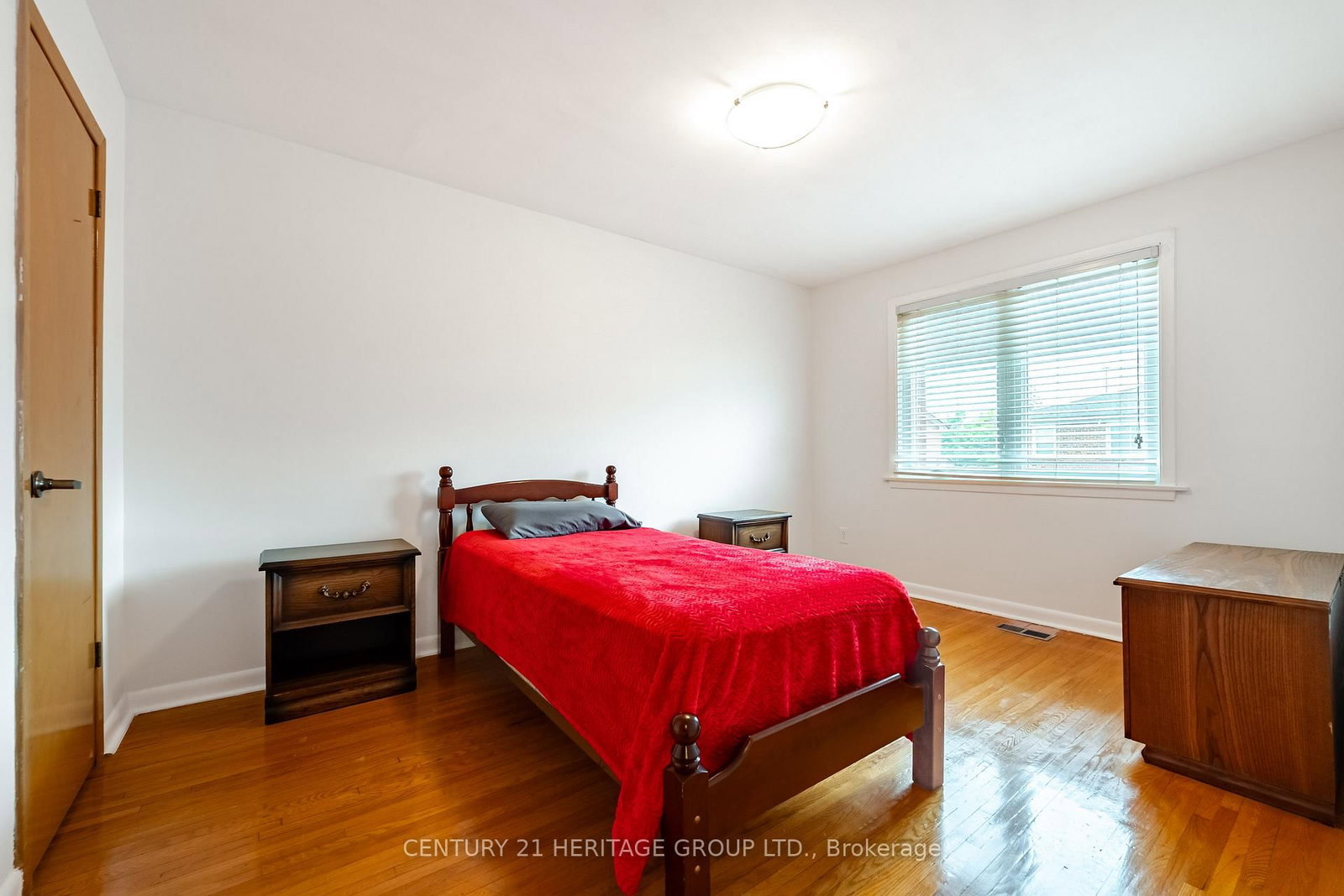 19 Lantos Court • Toronto, ON photo 24
