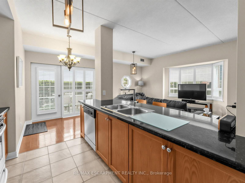 103 - 1379 COSTIGAN Road