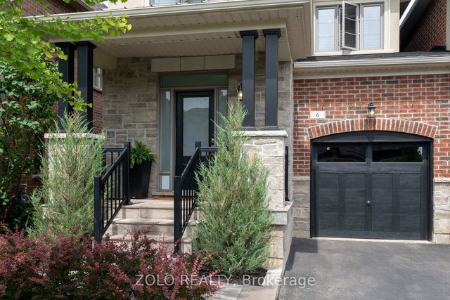 6 Diamond Leaf Lane